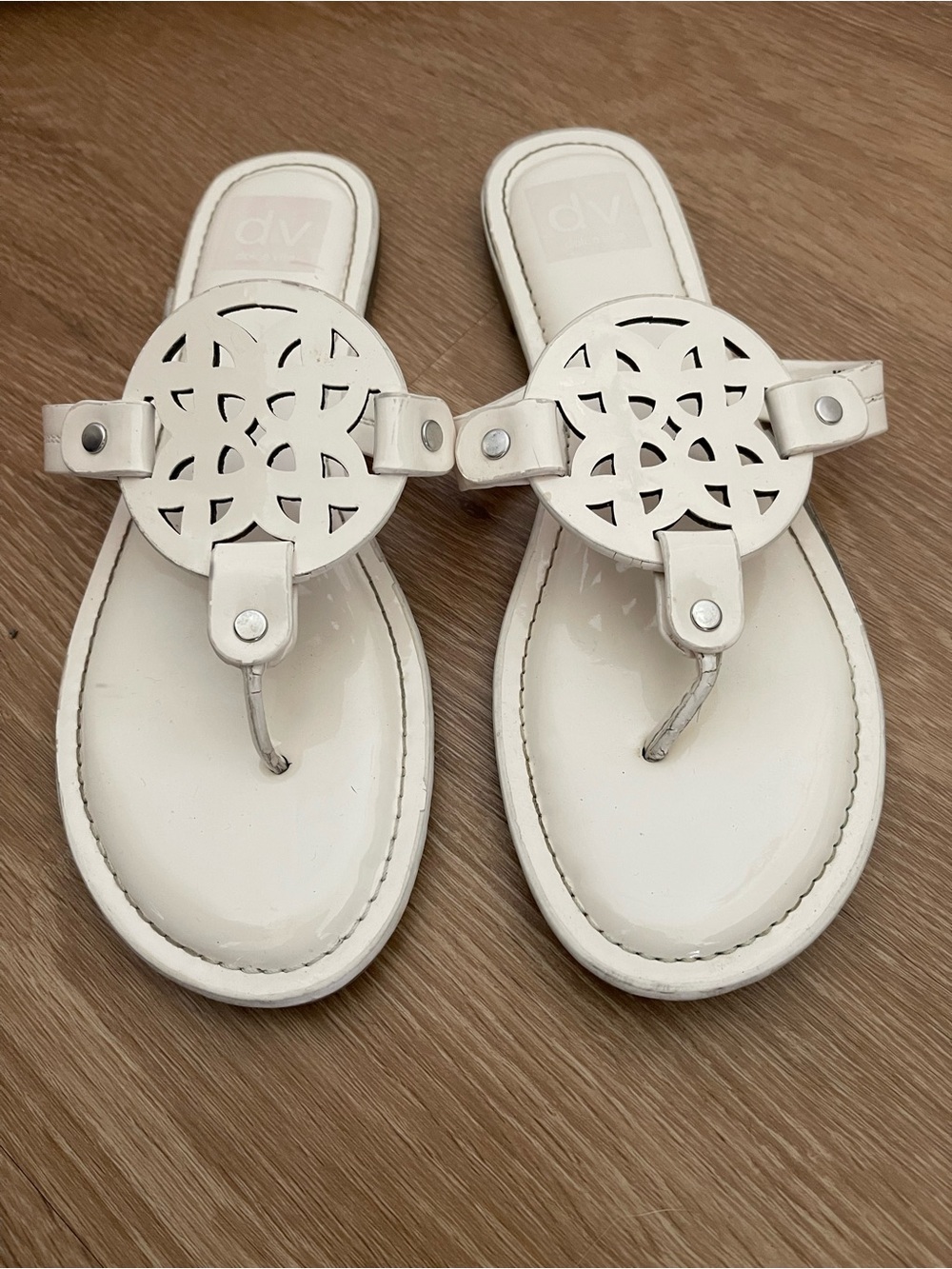 DV by Dolce Vita Gotie Cutout Thong Sandals